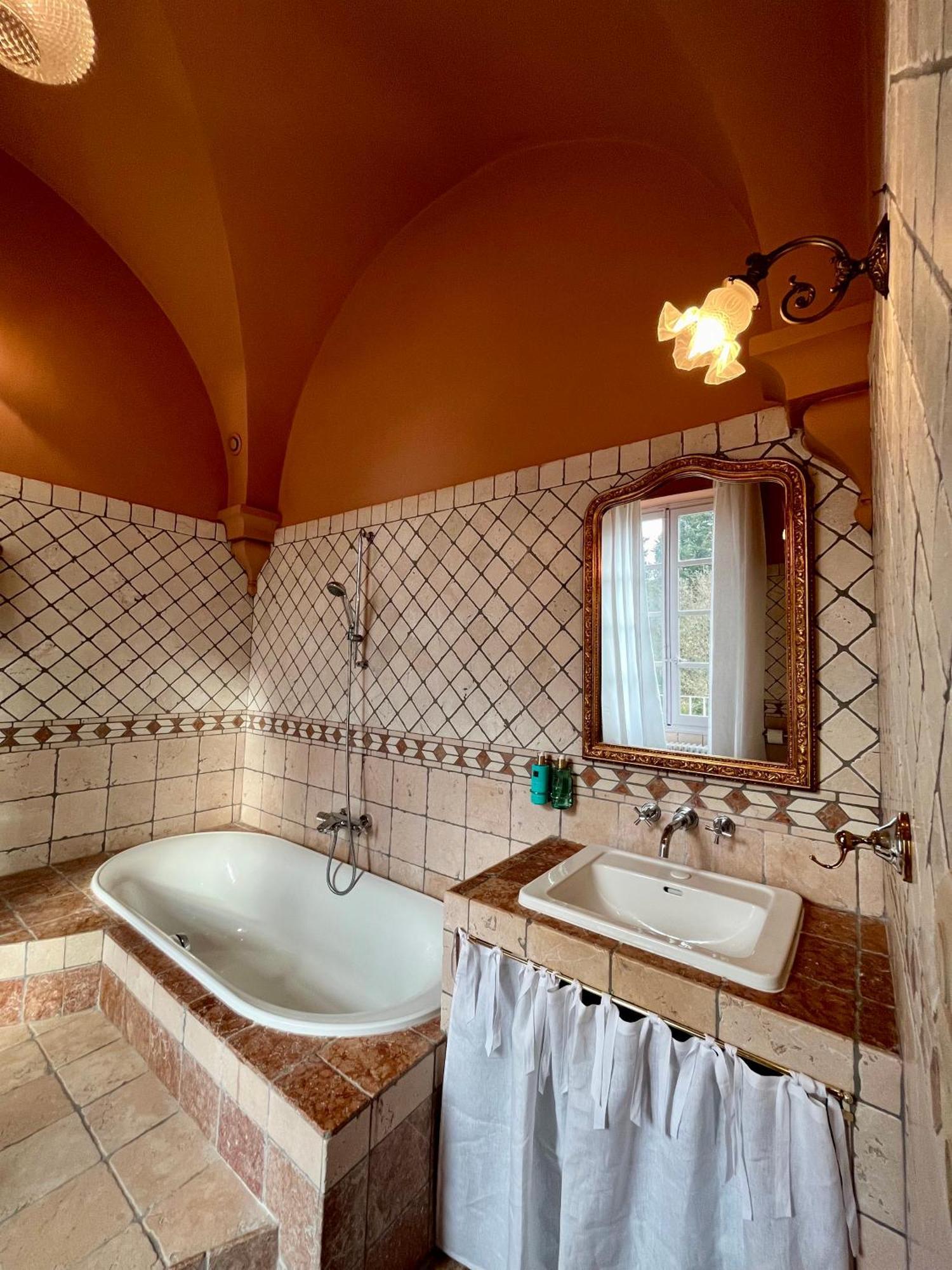 Chateau De Roquelune Pezenas Room photo